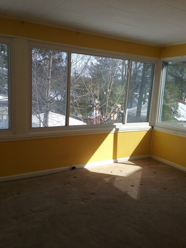 Photo - 931 Westcott St