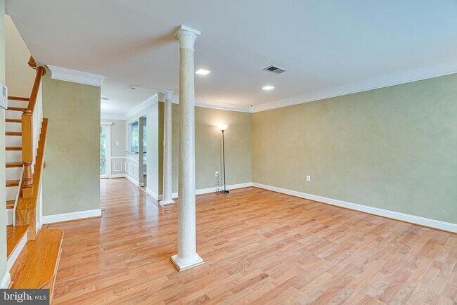 Photo - 5708 Heritage Crossing Ct