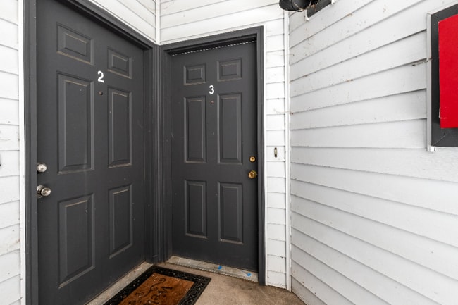 Photo - 628 N State St Unit 3