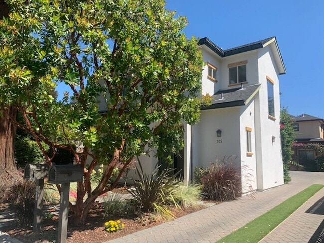 Photo - Beautiful Home Downtown Menlo Park