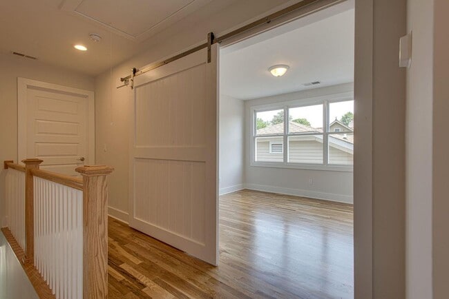Photo - 808 Shelby Ave