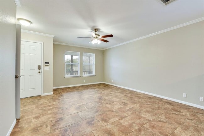 Photo - 3000 Meadow Ln
