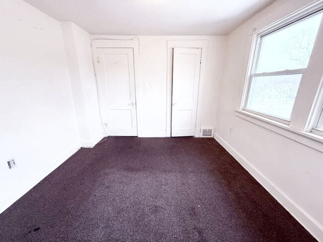 Photo - 3-BED, 1 BATH BEAUTIFUL SINGLE- FAMILY HOME IN MAPLE HEIGHTS!