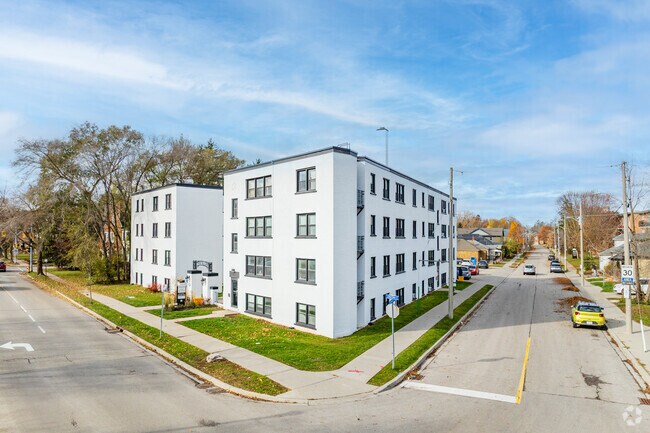 Photo - Trafalgar Apartments