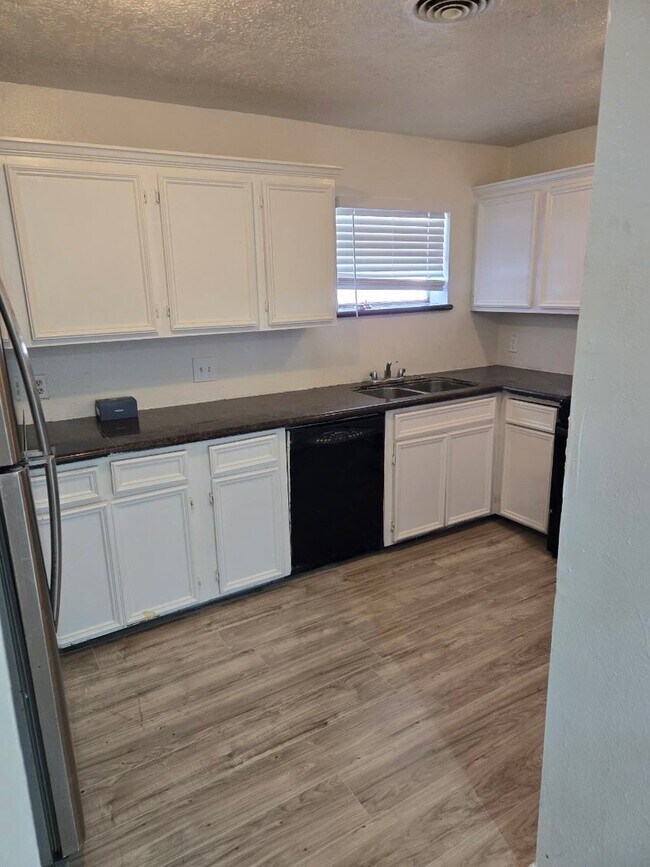 Photo - 5427 Heatherbrook Dr