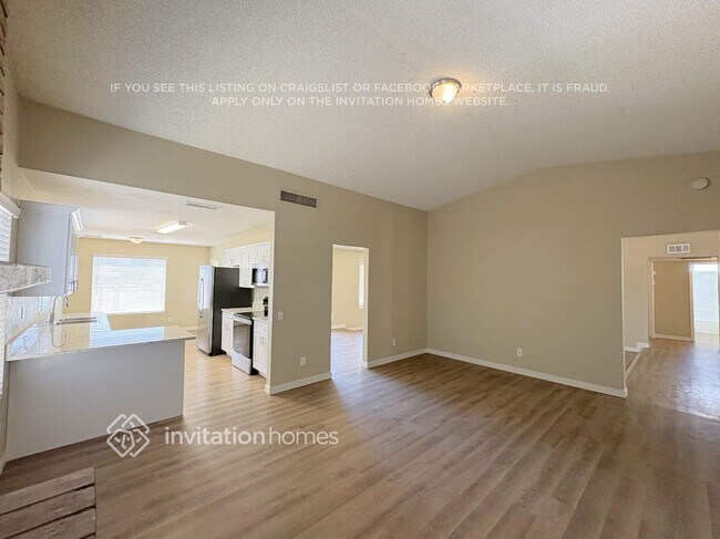 Photo - 4205 N 101st Ave
