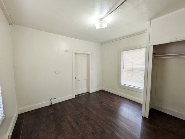 Photo - 810 Peach Ave