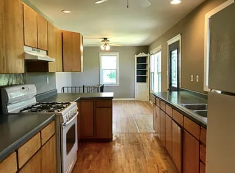 Photo - 5413 Summerville Ave