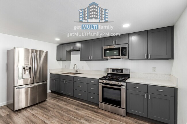 Building Photo - 525 N 32nd St Unit 12A