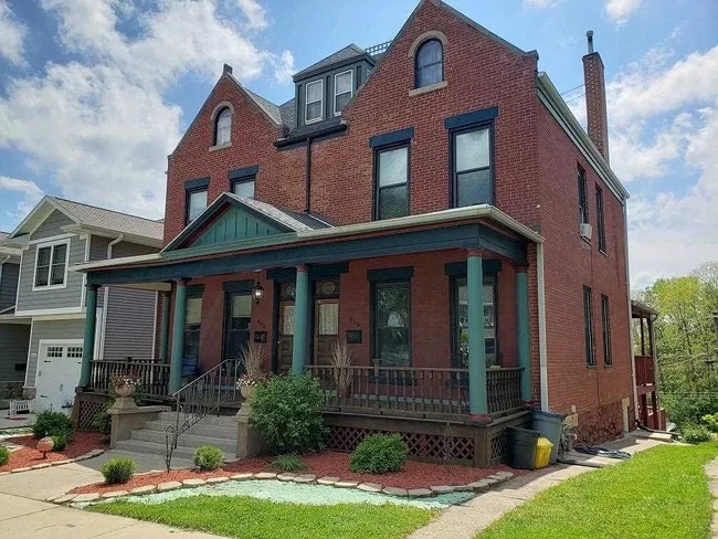 Building Photo - 610 Fenelon Pl Rental