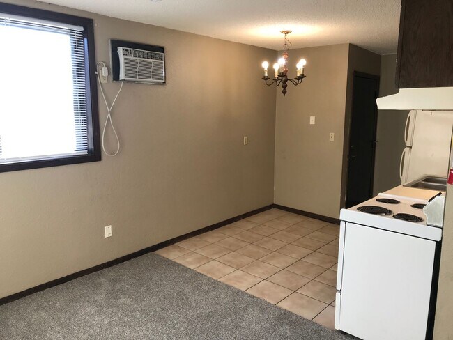 Photo - Main Floor Studio in St. Paul - Great Location Unidad 315 Hoyt Avenue