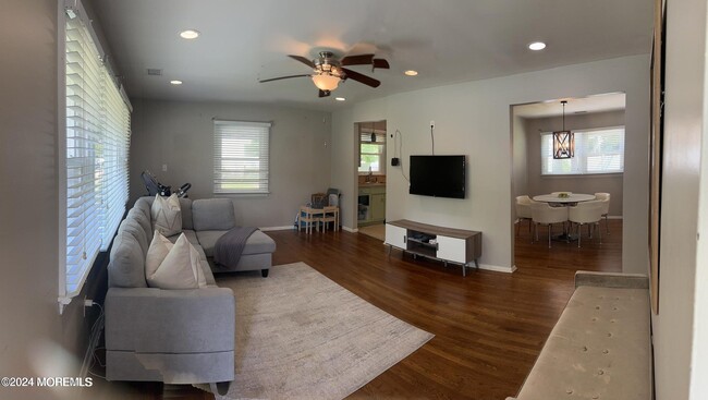 Photo - 445 Brookside Ave