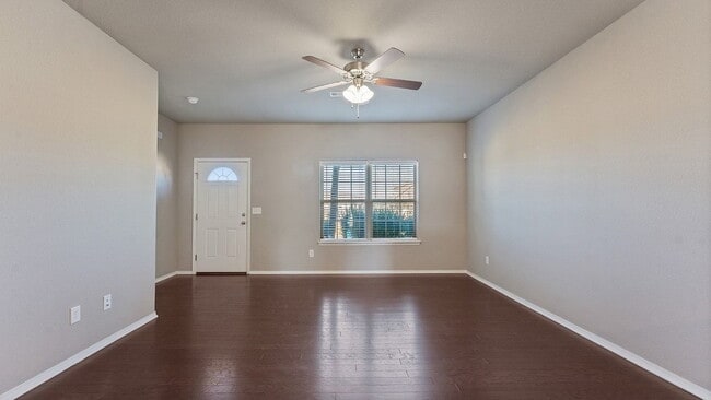 Photo - Spacious 4-Bedroom with Elegant Granite Finishes