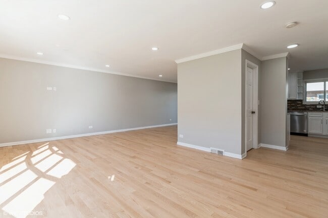 Photo - 8842 N Dee Rd