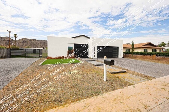 Building Photo - 347 E La Mirada Dr