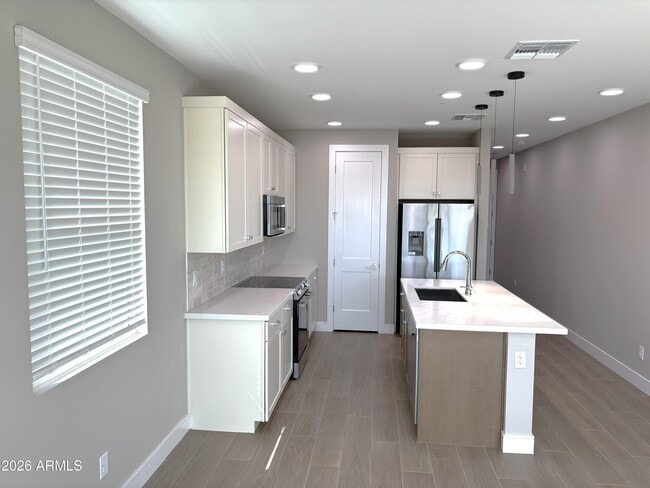 Photo - 1021 E Pasadena Ave