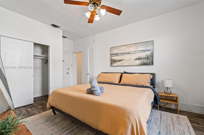 Photo - 2453 SW 17th St