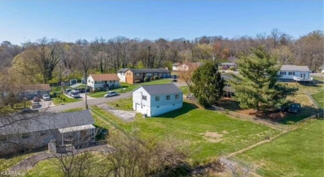 Photo - 1208 Pickwick Rd