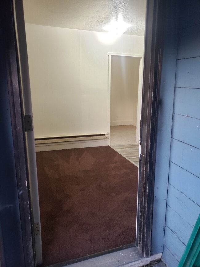 Photo - 393 S Eastern Ave Unidad 1