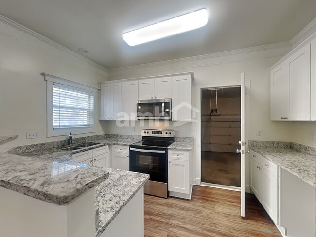 Photo - 791 Gardenside Cir SE