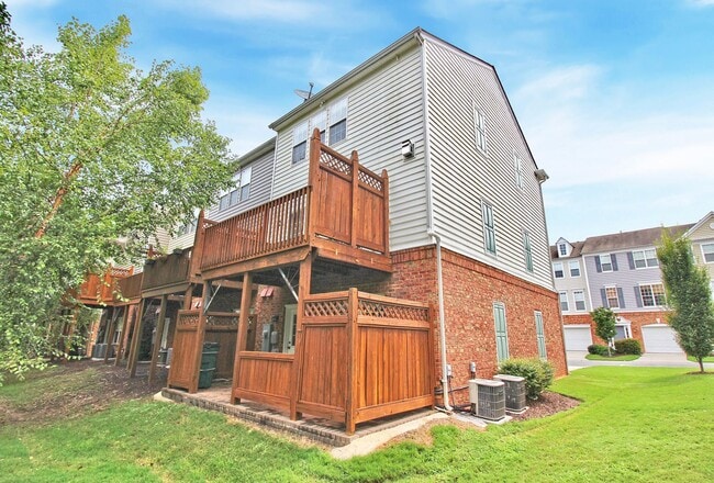 Photo - Townhome in South Park for Rent!