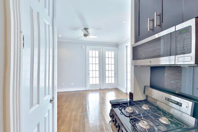 Photo - 199 E 3rd St Apartamento Unidad 3A