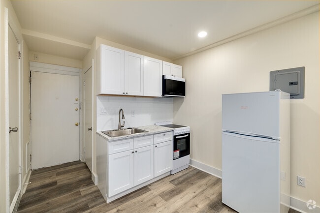 Studio - 136SF - Kitchen