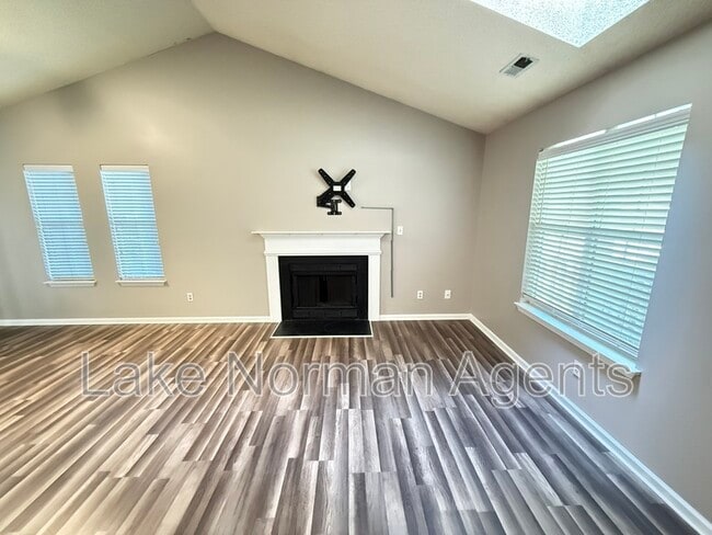 Photo - 8006 Maxwelton Dr