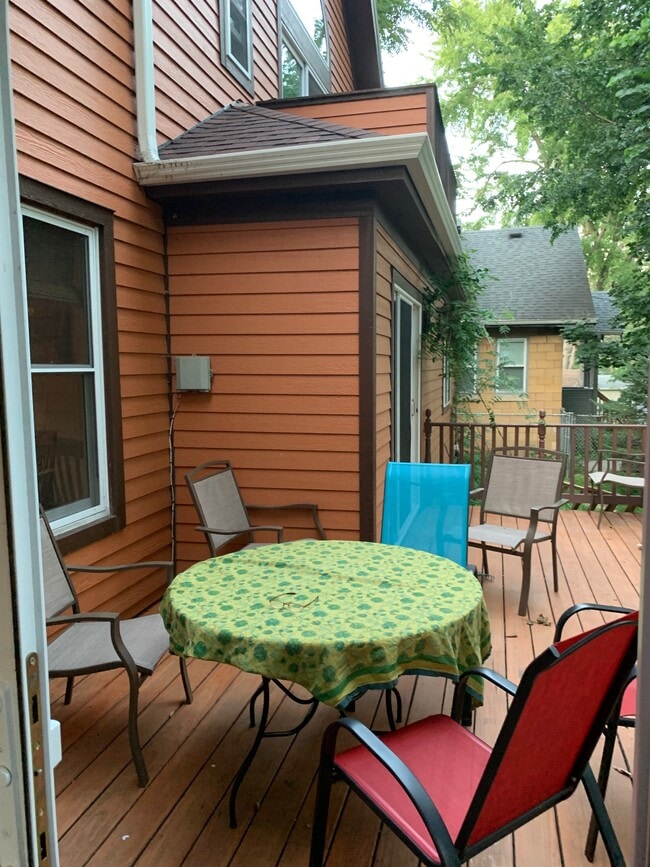 Photo - 2919 Harvey St