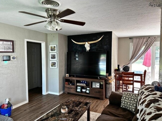 Photo - 5012 Lakefront Dr