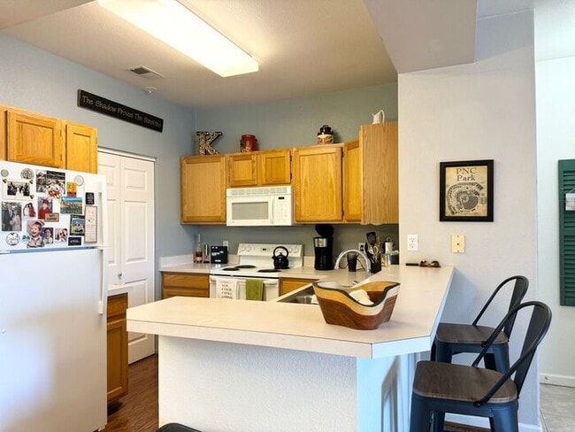 Photo - 2 Bedroom, 2 Bathroom Condo In Fort Collins with Pool and Clubhouse Access! Great Location Harmon... Unit H320