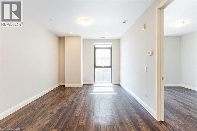 Photo - 118 King St E Unit 311