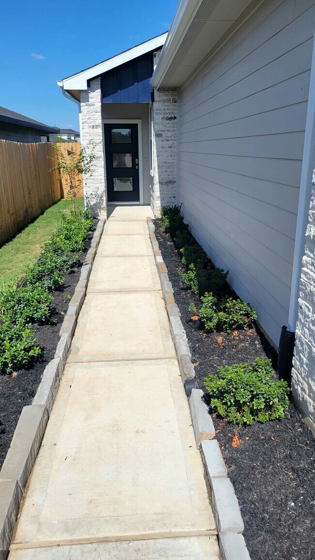 Photo - 2907 Stamford Hl Ln