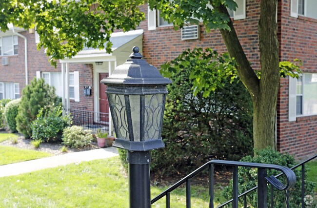 Willow Gardens