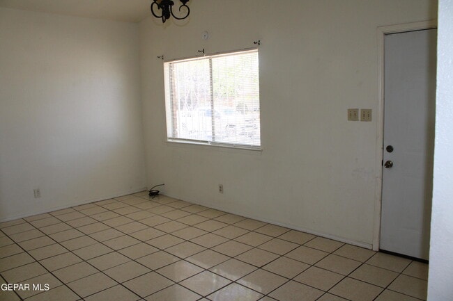 Photo - 10736 Obsidian St