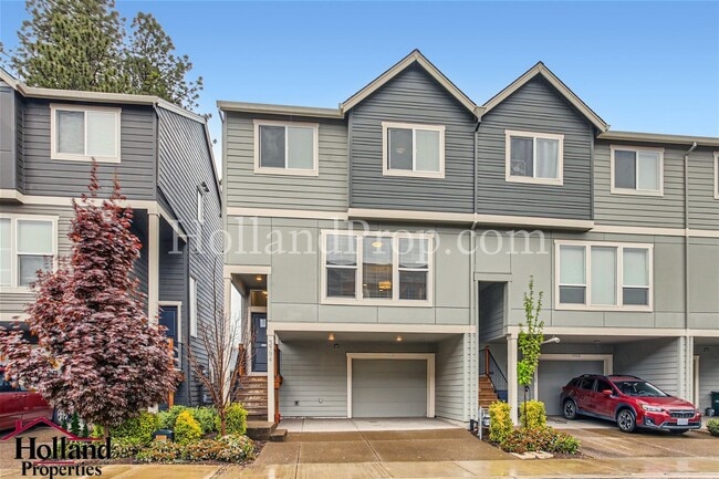 Building Photo - Beautiful 4-Bedroom Home with A/C, Private Yard & Easy Transit Access