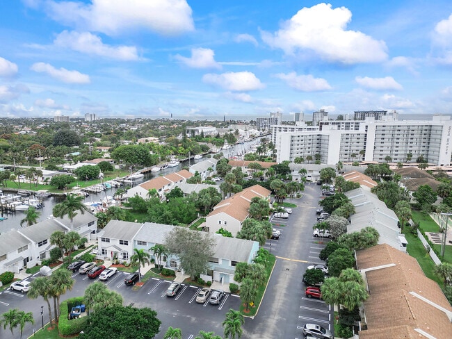 Photo - 2757 NE 15th St