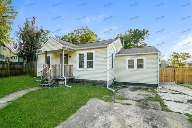 Building Photo - 1308 S 75th E Ave Rental
