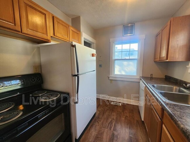 Photo - 1548 S 25th St