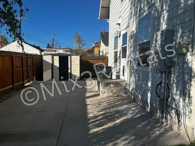 Photo - 807 S Main St