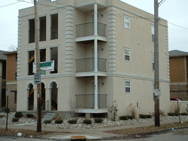 91 W 10th Ave Unit A