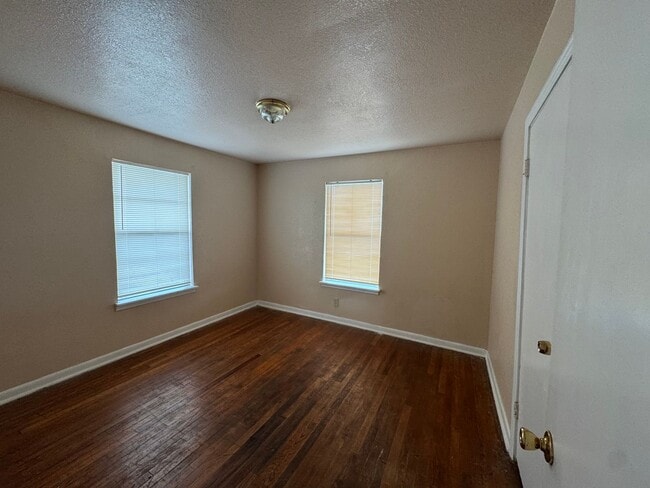 Photo - Cute 2/1 Home Available for Immediate Move In!