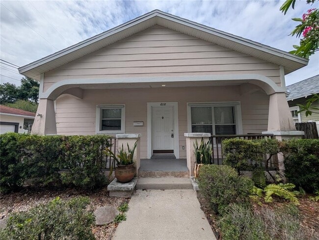 Building Photo - 608 9th Ave N