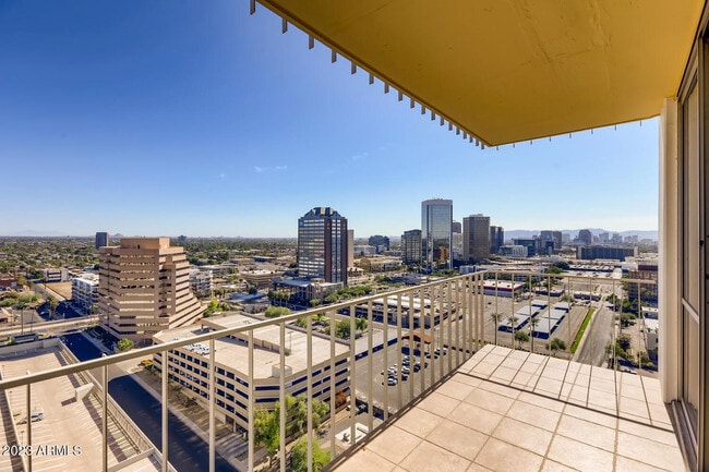 Photo - 207 W Clarendon Ave Unidad G18