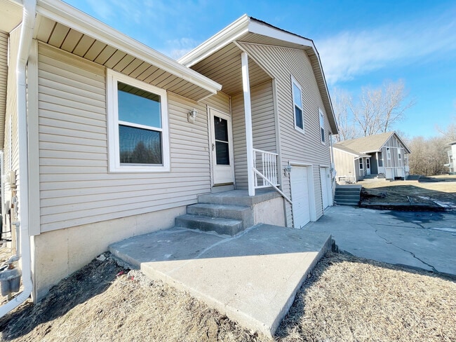 Photo - 7104 Orchard Ct