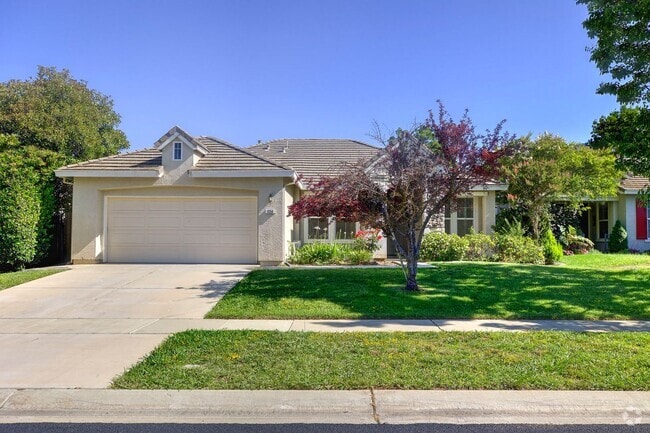 Building Photo - Charming 4-Bedroom Home in Plumas Lake