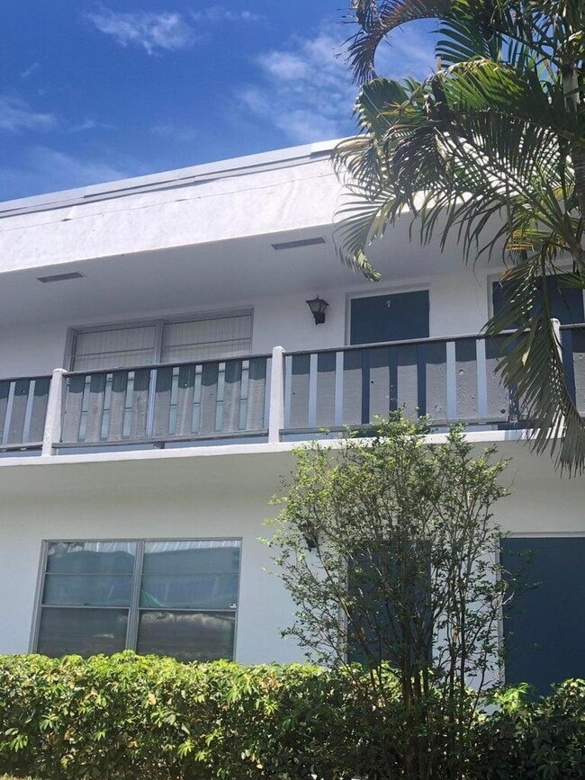 Building Photo - 2929 SE Ocean Blvd Unit 141-7