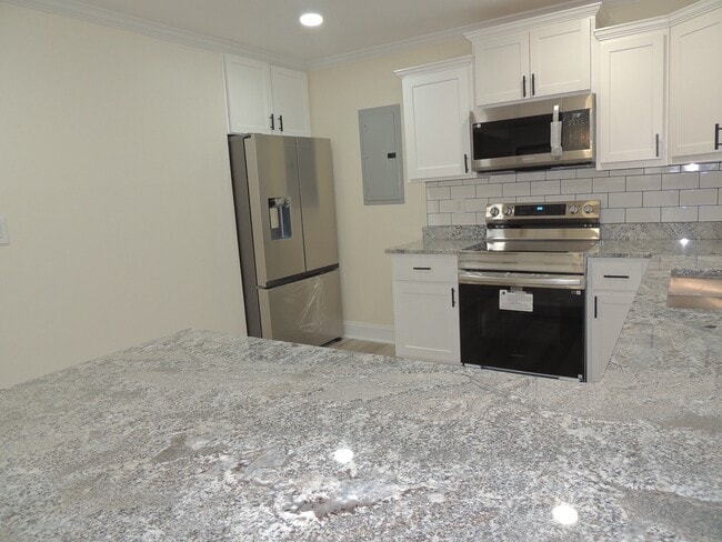 Photo - 2025 Womble Dr