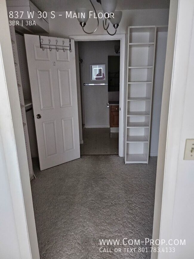 Photo - 837 W 30 S St Unidad Main Floor