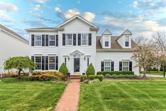 Building Photo - 5173 Claridge Dr